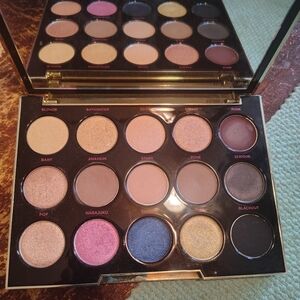 Urban Decay Gwen Stefani Eyeshadow Palette